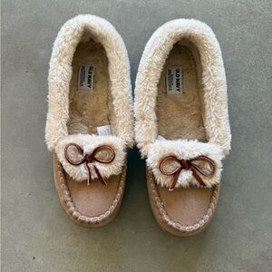 Classic Cozy Faux-Suede Moccasins w/ Bow Tie Old Navy New Without Tag NeverWorn